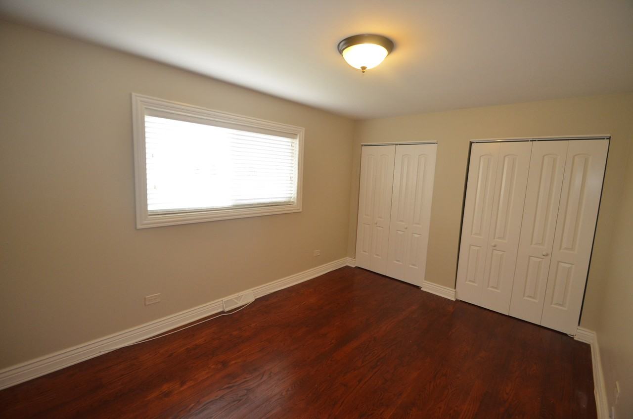 7549 S Long Ave - Photo 3 of 6