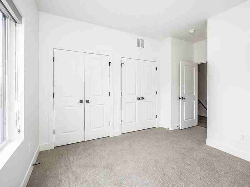 23 Views - Photo 4 of 32