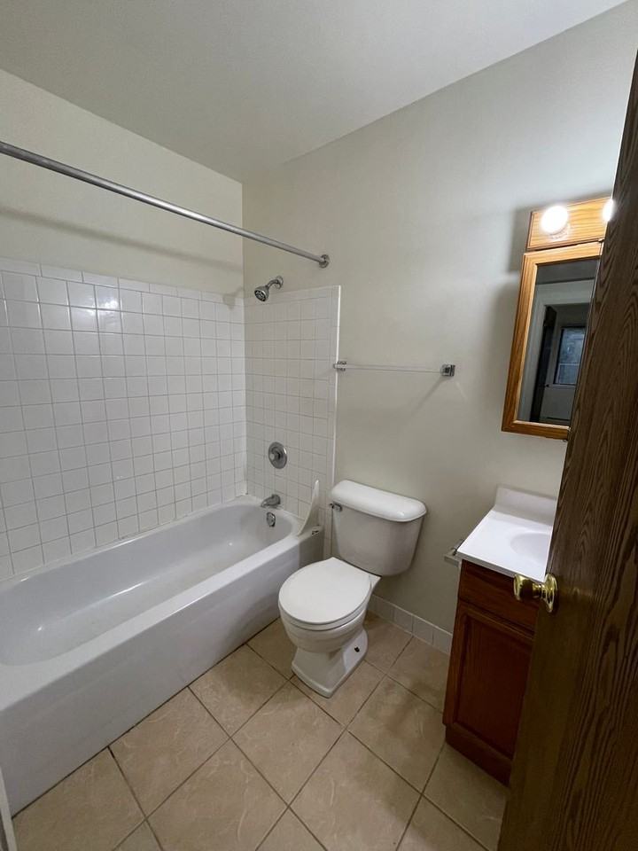 Sugar Creek Apartments - Photo 7 of 20