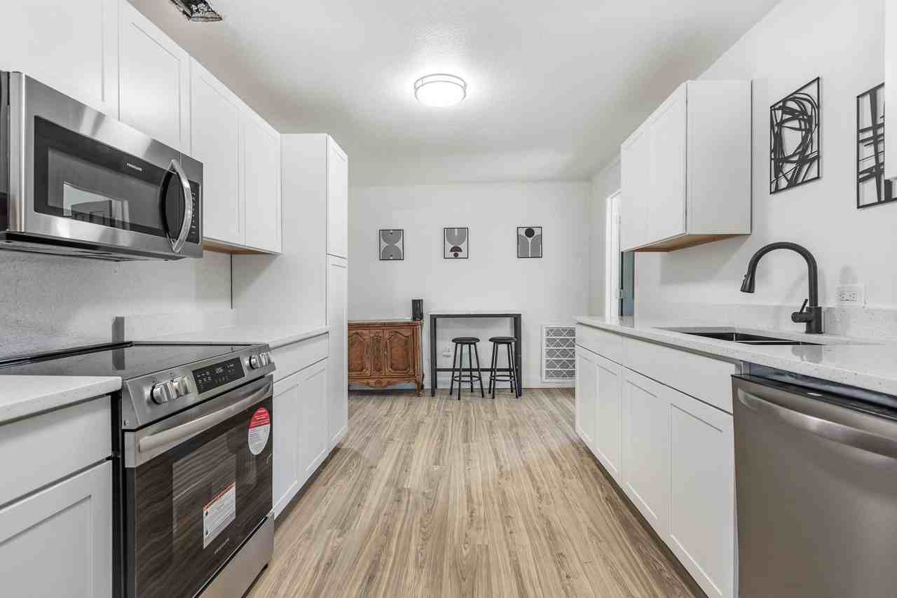 Tarpon Ave - Photo 7 of 13