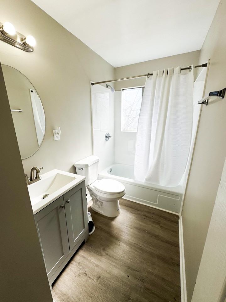 Boca Raton Dr - Photo 4 of 9