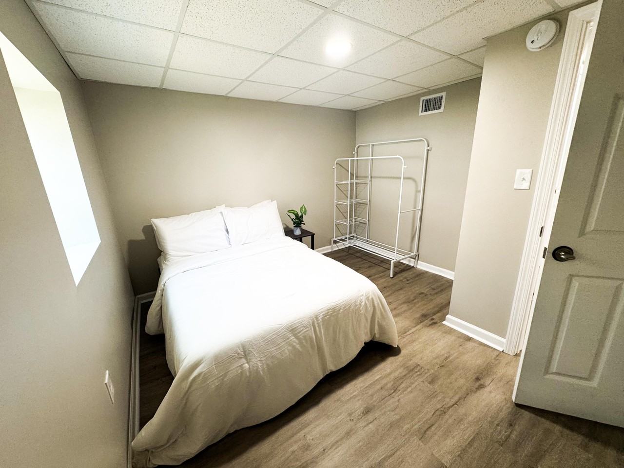 Boca Raton Dr - Photo 7 of 10