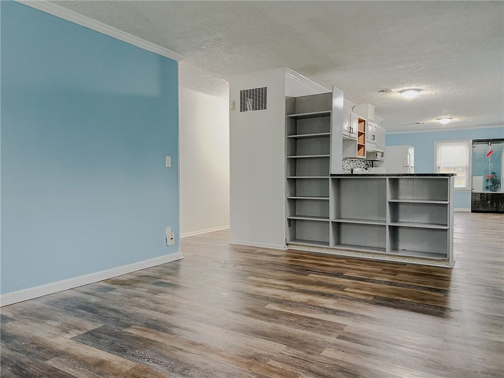 119 Castle Rd - Photo 3 of 16
