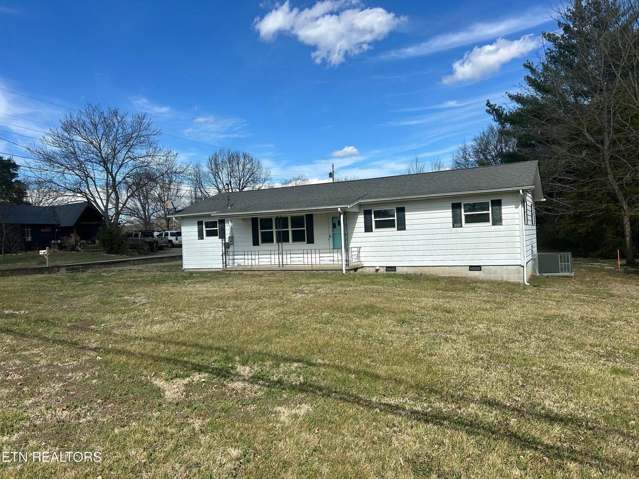 104 Firewood Ln - Photo 2 of 17