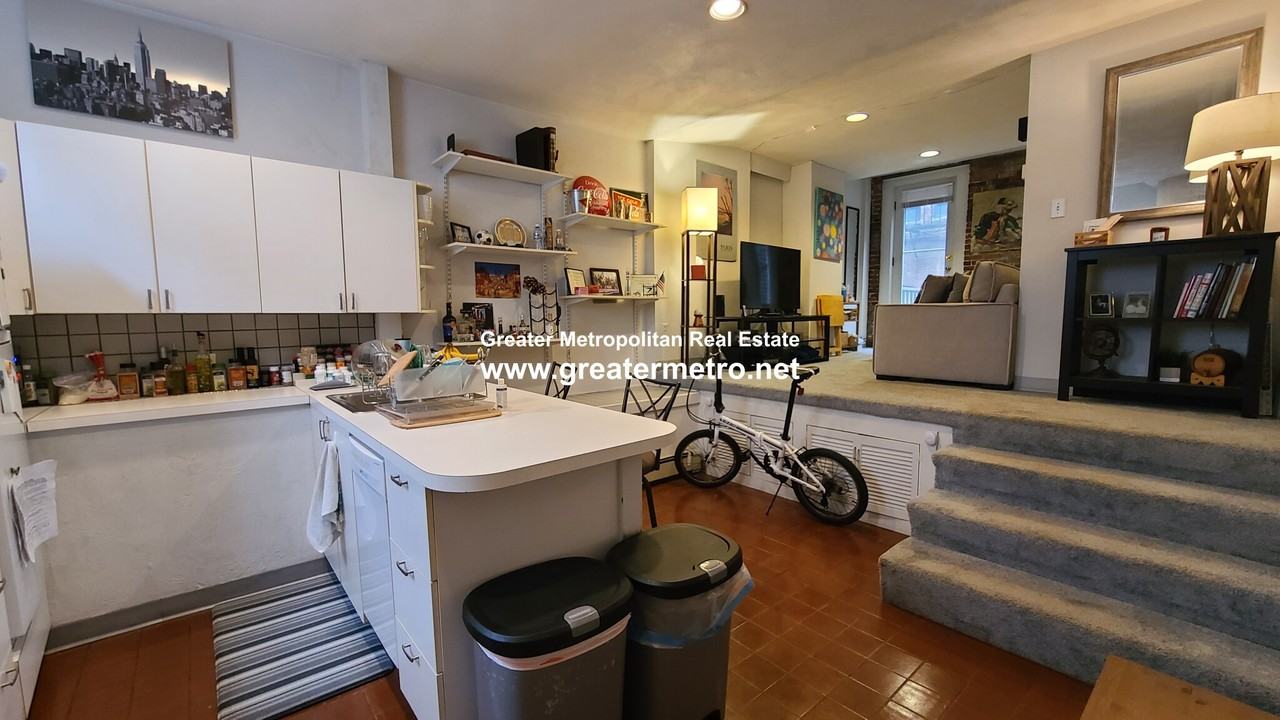 207 Salem St #1A - Photo 2 of 15