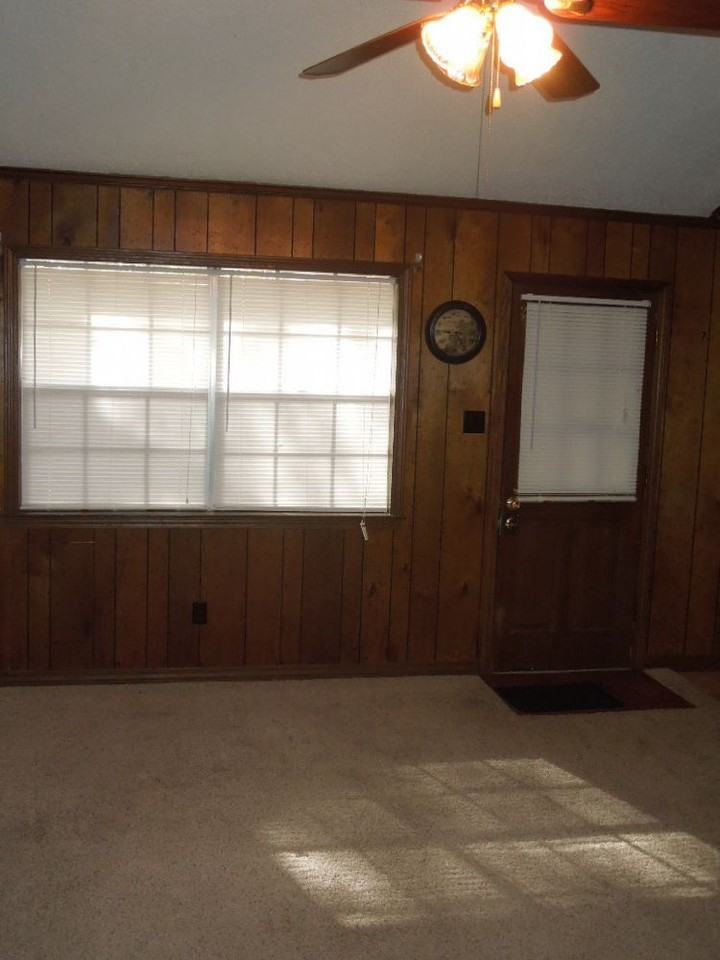 5521 Yucca Dr - Photo 3 of 10