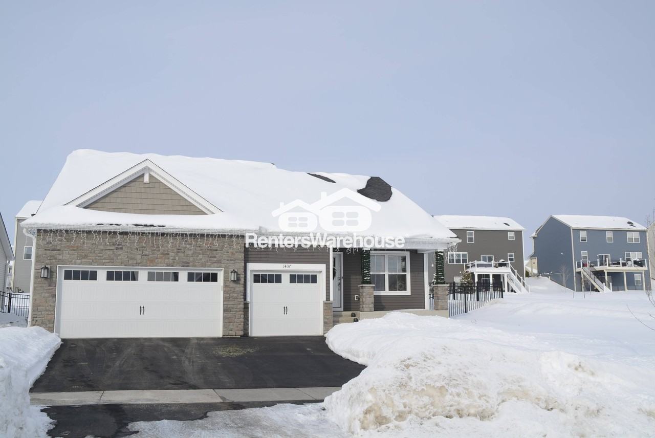 1437 Nutmeg Cir - Photo 2 of 24