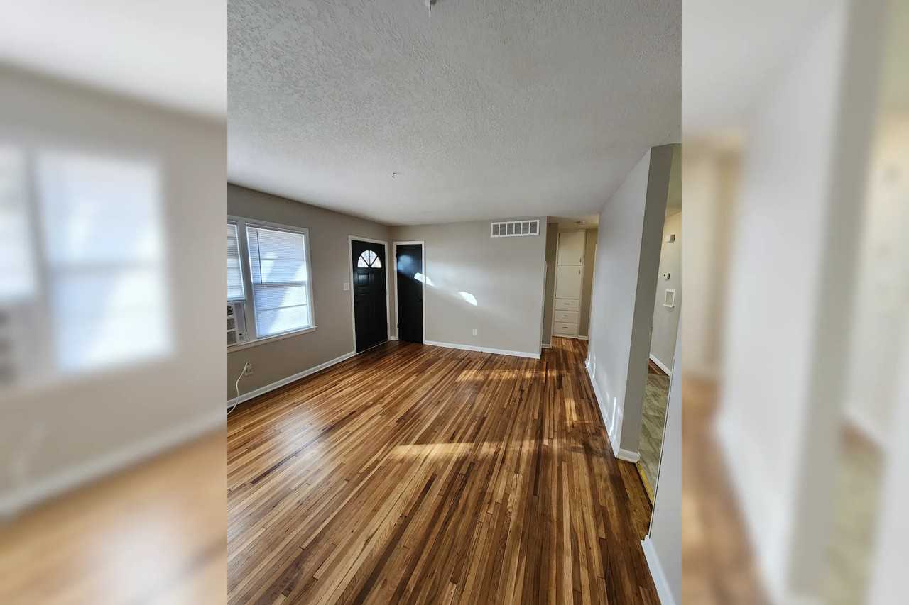 2750 S Lulu Ave - Photo 2 of 10