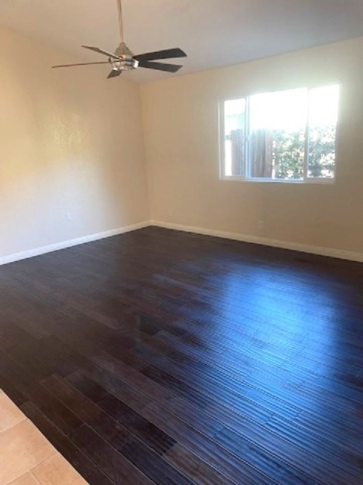21426 Broadwell Ave - Photo 2 of 12