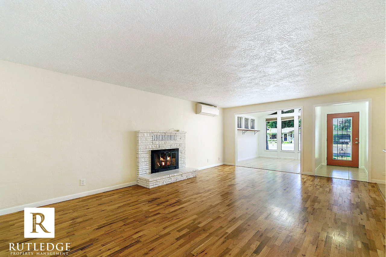 509 Holmes Ave - Photo 4 of 14