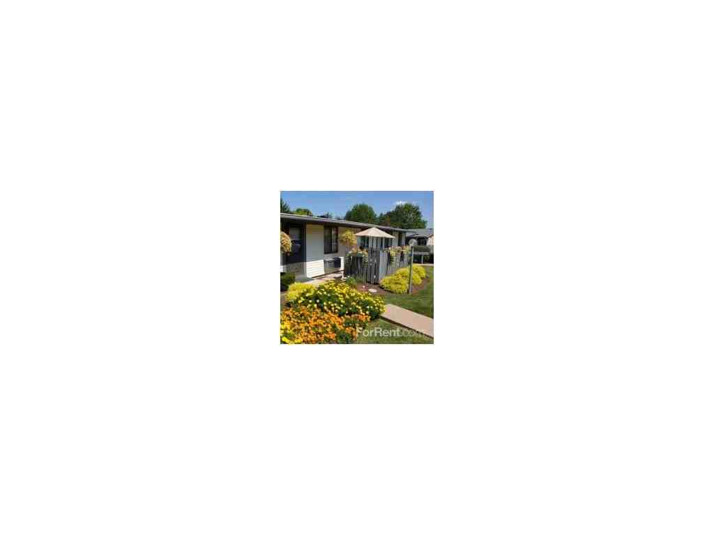 York Square Apartments 275 Braden School Rd, Beaver Falls, PA 15010