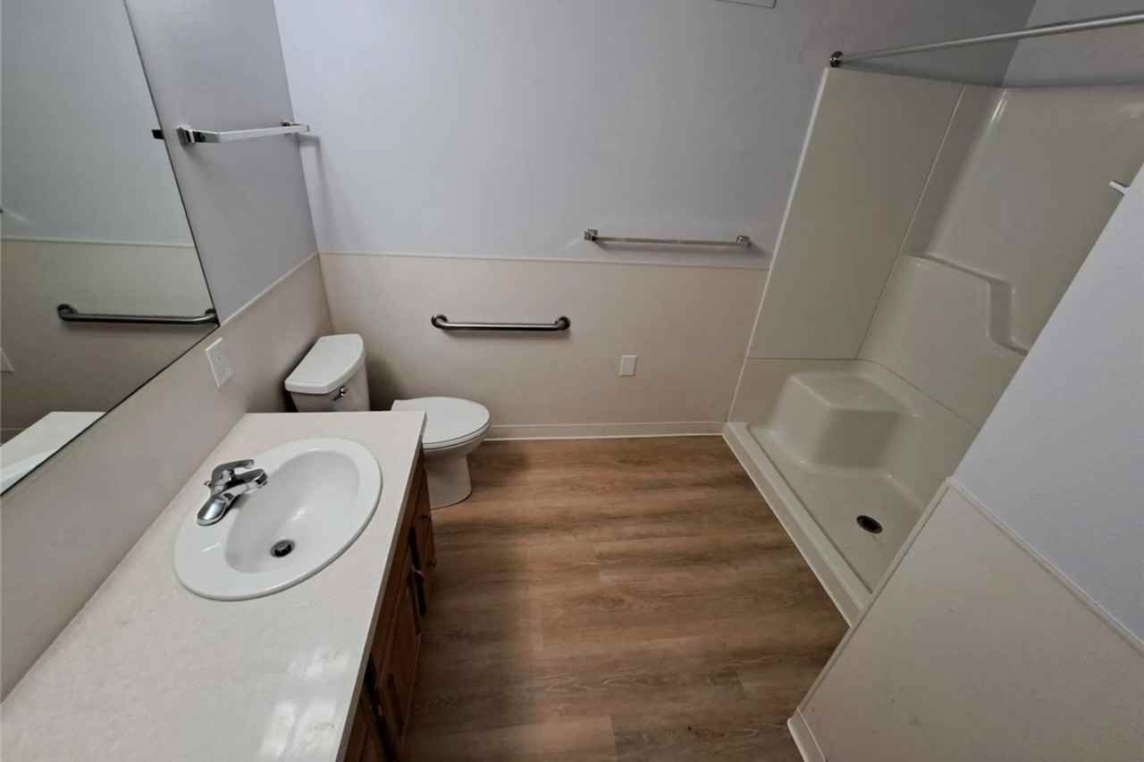 880 Avenue M - Photo 3 of 10