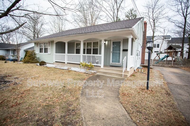 841 Grove St - Photo 2 of 50