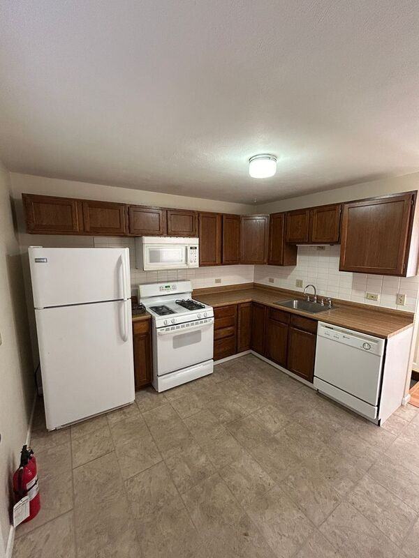 3518 Marshall Ave - Photo 2 of 27