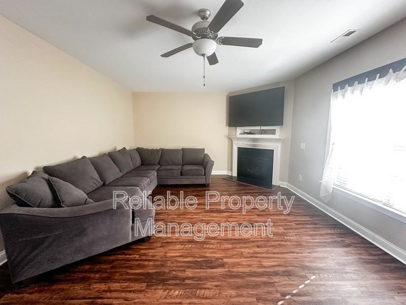 300 Mulberry Banks Dr - Photo 2 of 23