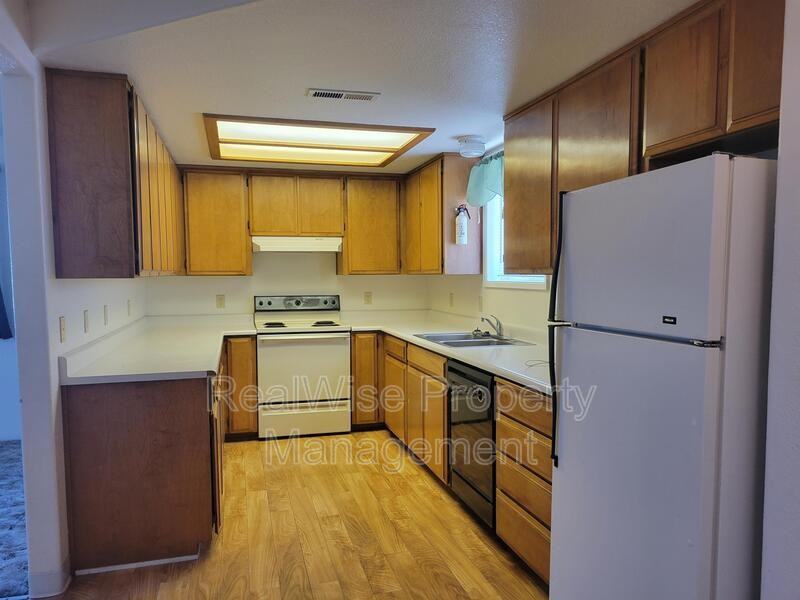 1873 Medart Ln - Photo 3 of 11