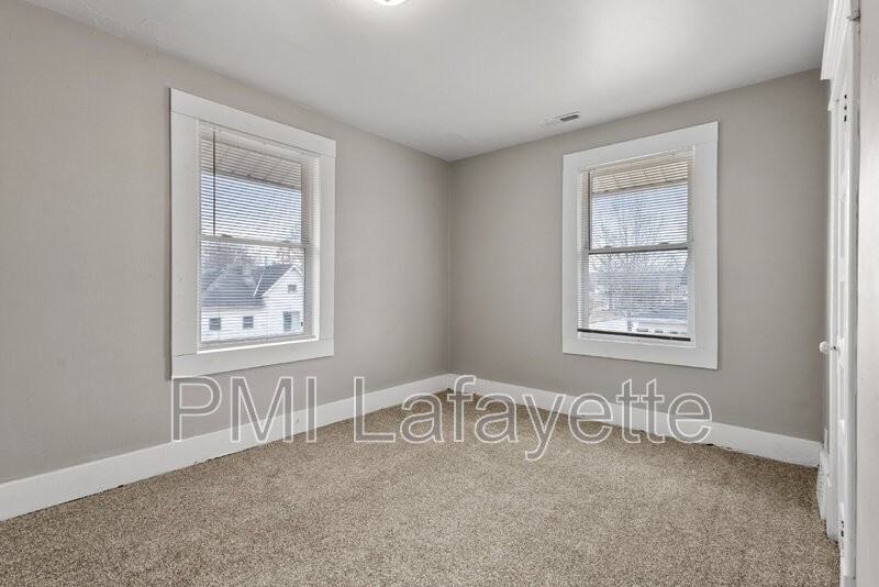 1608 1/2 N 18th St - Photo 2 of 16