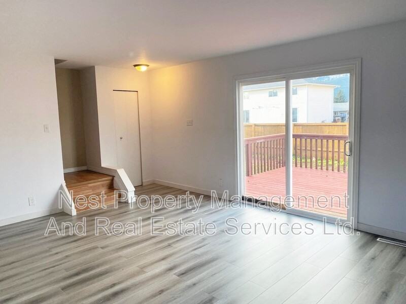 56 Wedeene St #1 - Photo 5 of 17