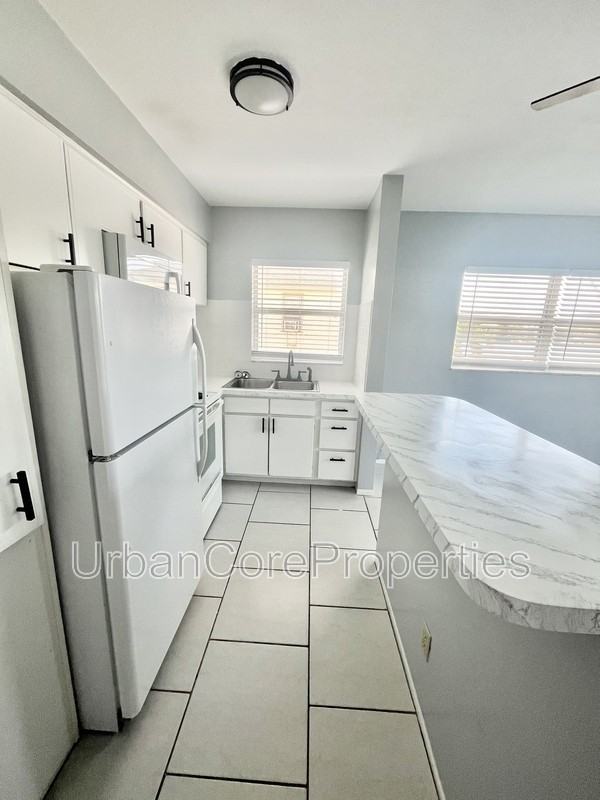 1801 5th St N #5 - Photo 6 of 10