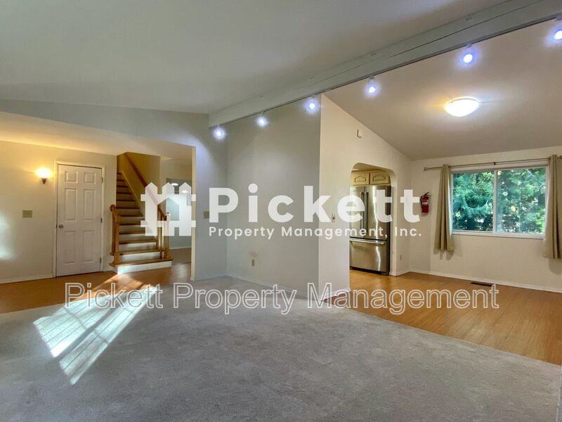 7293 Pheasant Cir Ne - Photo 5 of 25