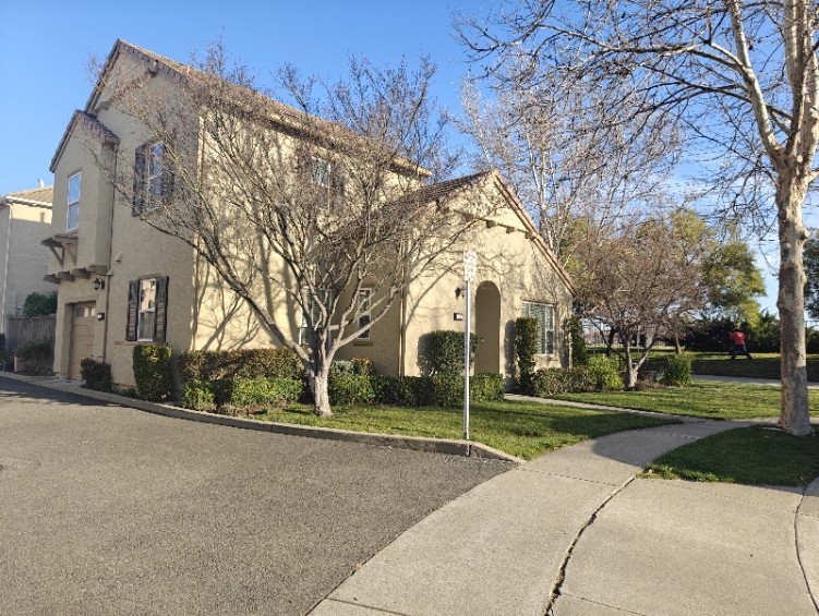 21 Villa Gardens Ct - Photo 3 of 33