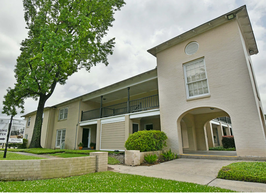 Provincial North Apartments - Photo 6 of 31