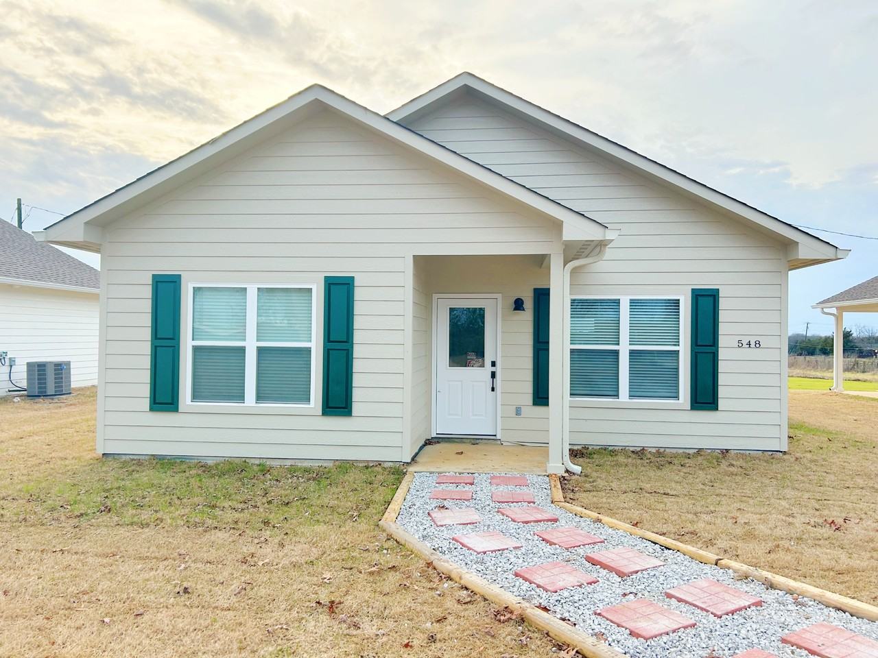 548 W Lowndes Dr #NA - Photo 2 of 15