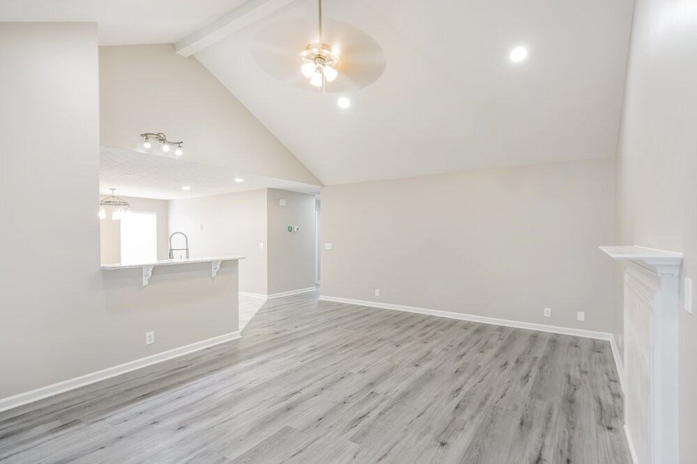 2913 Bayshore Cv - Photo 6 of 17