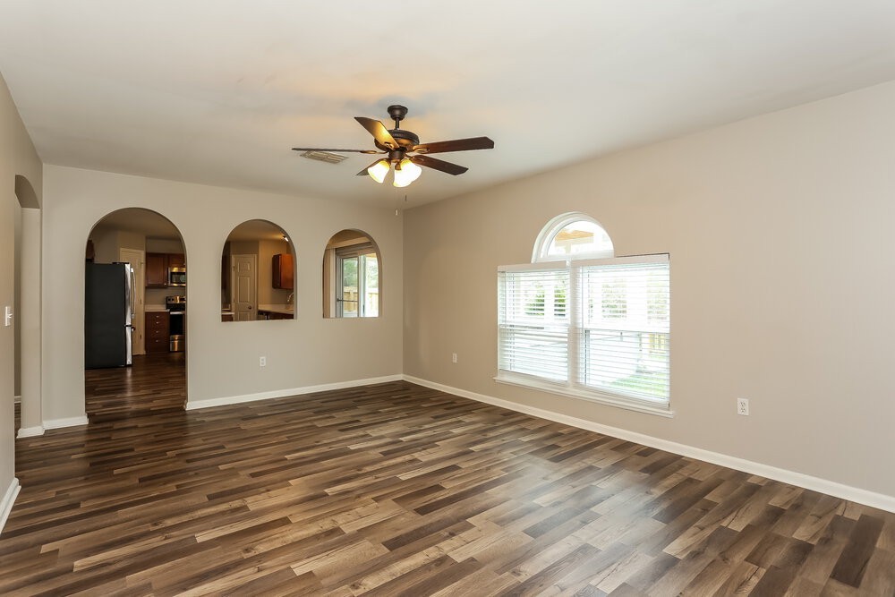 7336 Overland Park Blvd - Photo 4 of 17