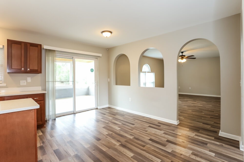 7336 Overland Park Blvd - Photo 7 of 17