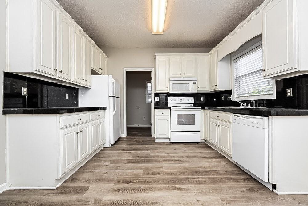 6328 Sunflower Pl - Photo 7 of 17