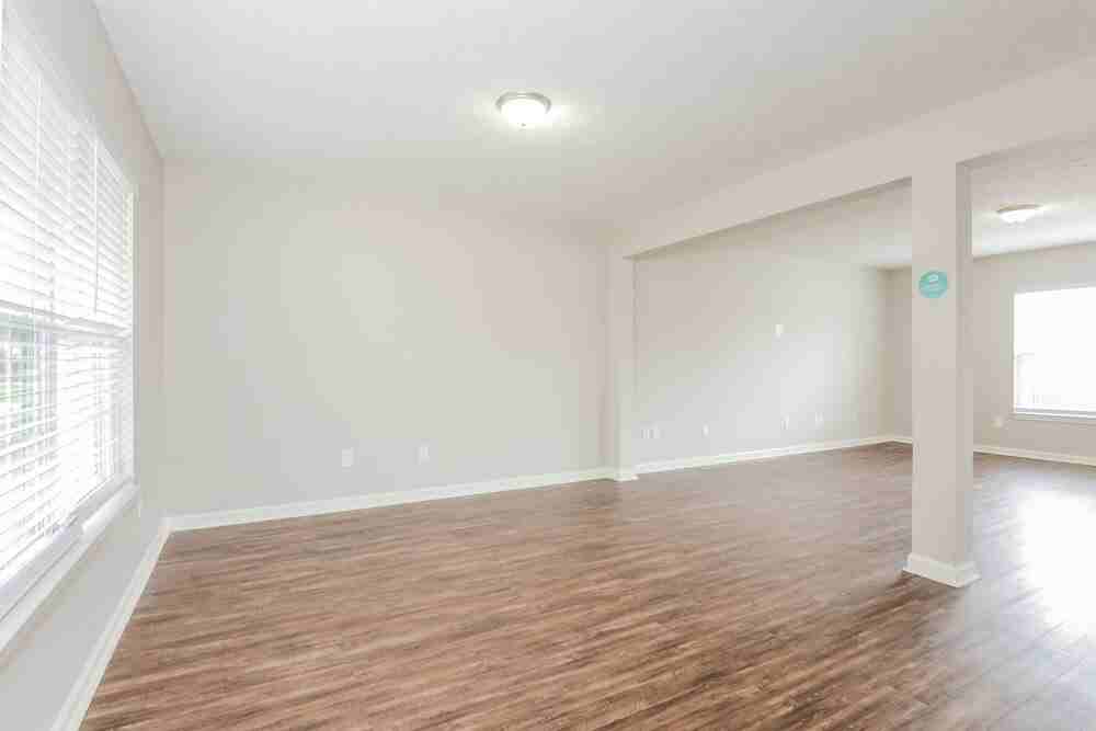 1267 Constitution Dr - Photo 4 of 17