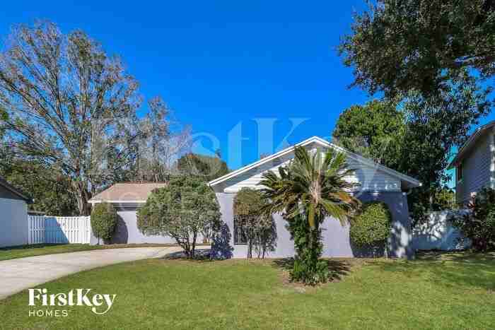 7525 Armand Cir - Photo 2 of 15