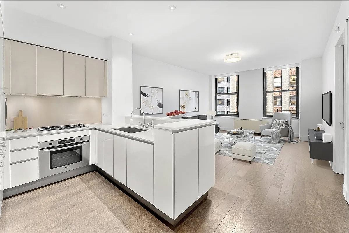 Liberty Pl #2 - Photo 3 of 6