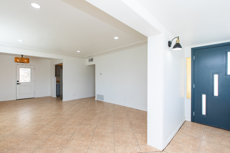 4002 N 40th St - Photo 2 of 12