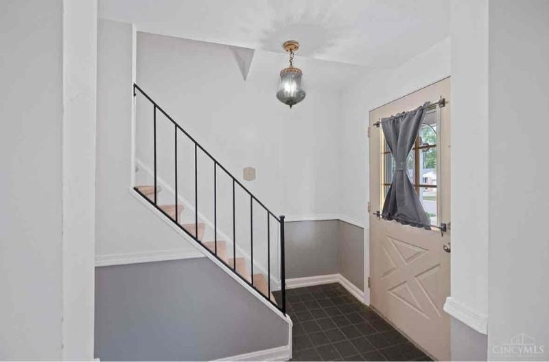 1002 Stanwood Dr - Photo 3 of 20