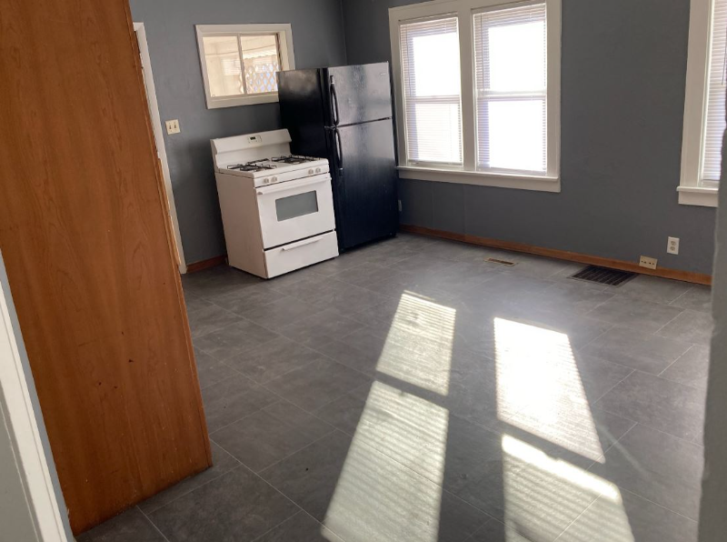 616 N Greenview Ave - Photo 4 of 11