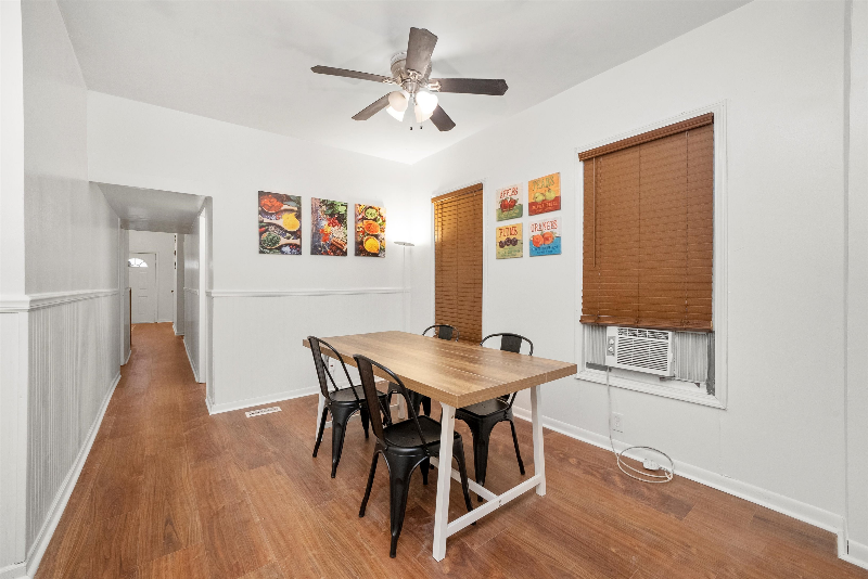 1834 S Racine Ave #1 - Photo 4 of 18