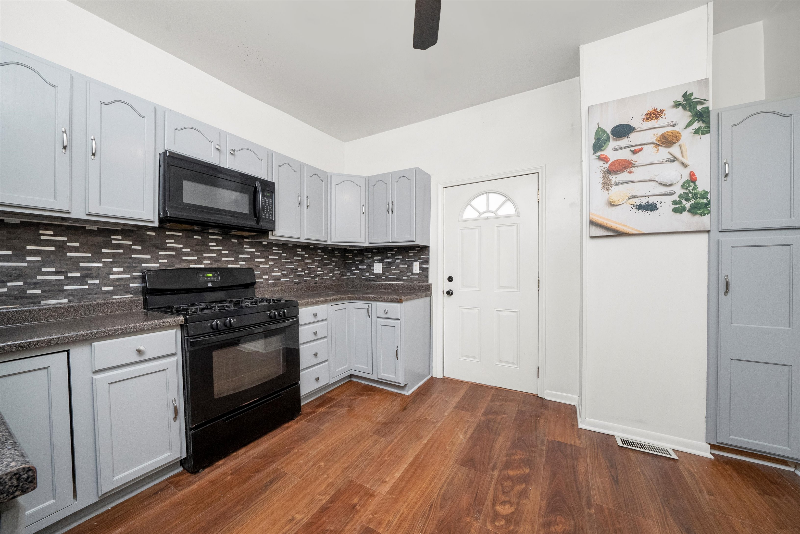 1834 S Racine Ave #1 - Photo 7 of 18