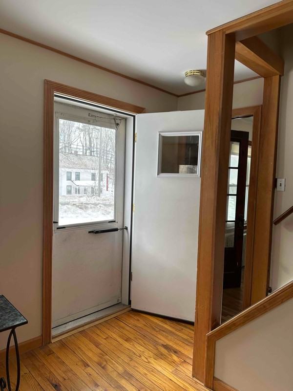 347 Maple St - Photo 7 of 37