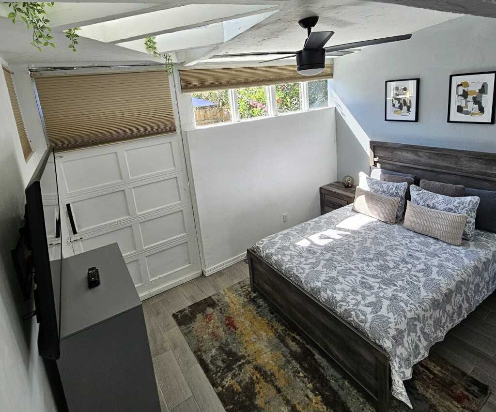 430 N Euclid Ave #430 - Photo 4 of 19