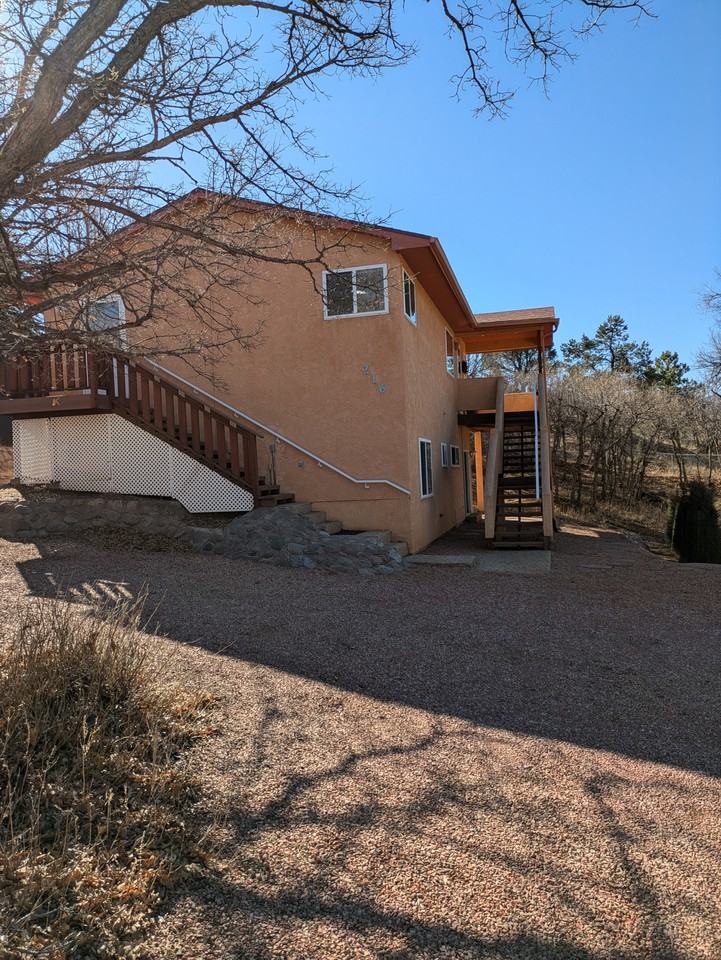 216 Arnold Lane - Photo 2 of 24