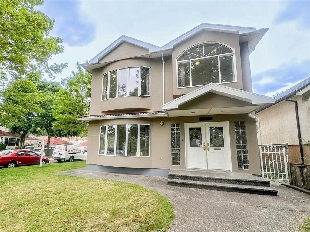 2505 Charles St, Vancouver, BC V5K 3A2, CAN - Zumper