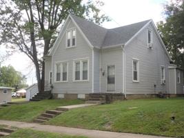featured image of 227 S Chestnut St