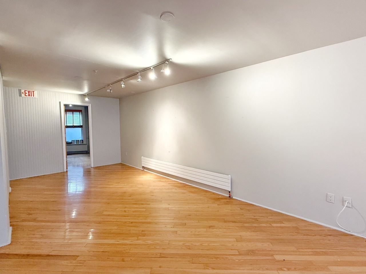 1213 Locust St #E - Photo 5 of 27