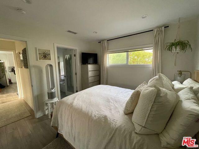 3347 Helms Ave - Photo 3 of 8