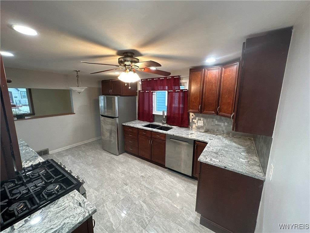 298 Skillen St - Photo 2 of 17