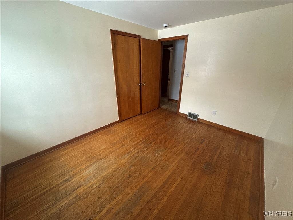 298 Skillen St - Photo 7 of 17