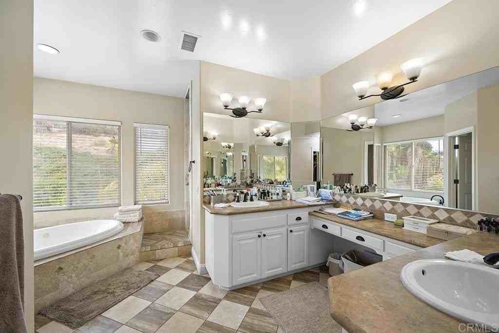 402 Milagrosa Cir - Photo 3 of 50