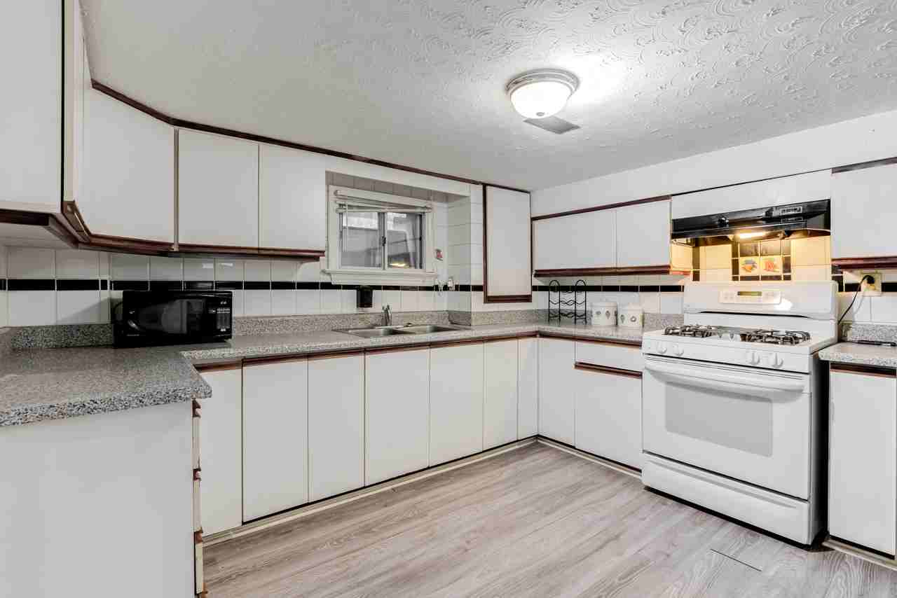 242 Aileen Avenue Bsmt - Photo 3 of 15